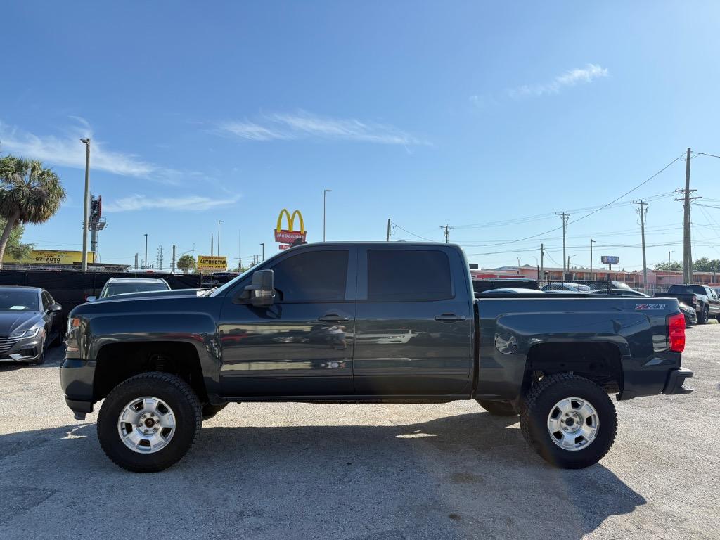 2017 Chevrolet Silverado 1500 LT Z71 - Photo 9