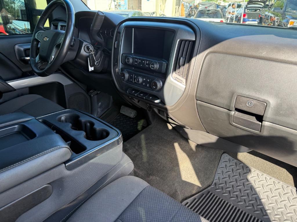 2017 Chevrolet Silverado 1500 LT Z71 - Photo 18
