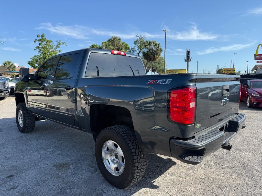 2017 Chevrolet Silverado 1500 LT Z71 - Photo 8