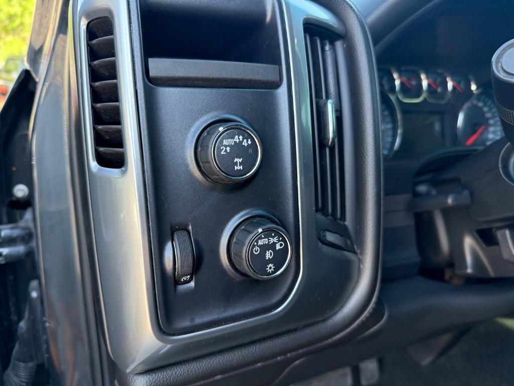 2017 Chevrolet Silverado 1500 LT Z71 - Photo 12