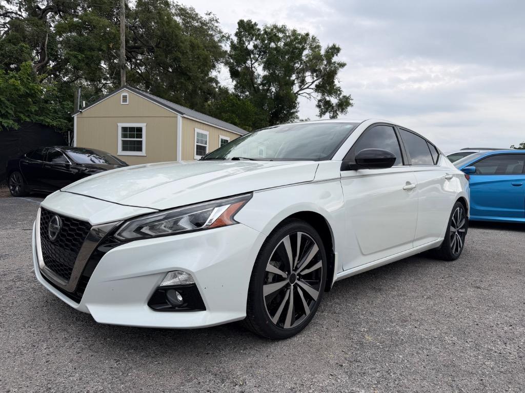 2022 Nissan Altima 2.5 SR's photo