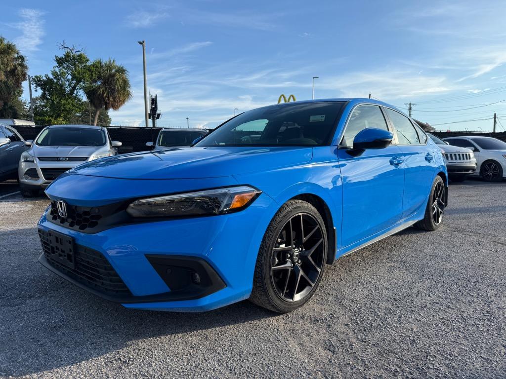 2023 Honda Civic Hatchback Sport Touring's photo