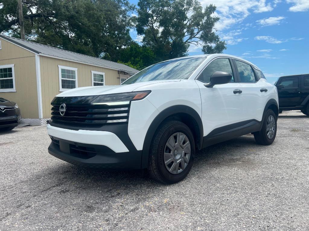 2025 Nissan Kicks S